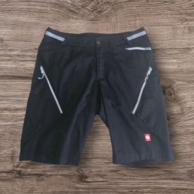 Pantalones cortos multibolsillos esambition