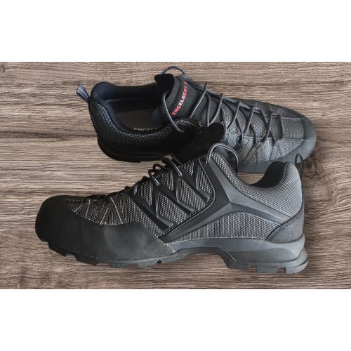 O2 Zapatos de trabajo Setebos bajos Talla 45